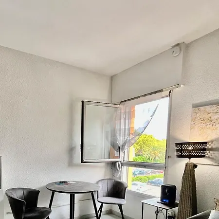 Oiseau Bleu Mole Port & Centre Cap D Apartmán *