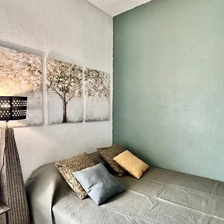 Oiseau Bleu Mole Port & Centre Cap D *